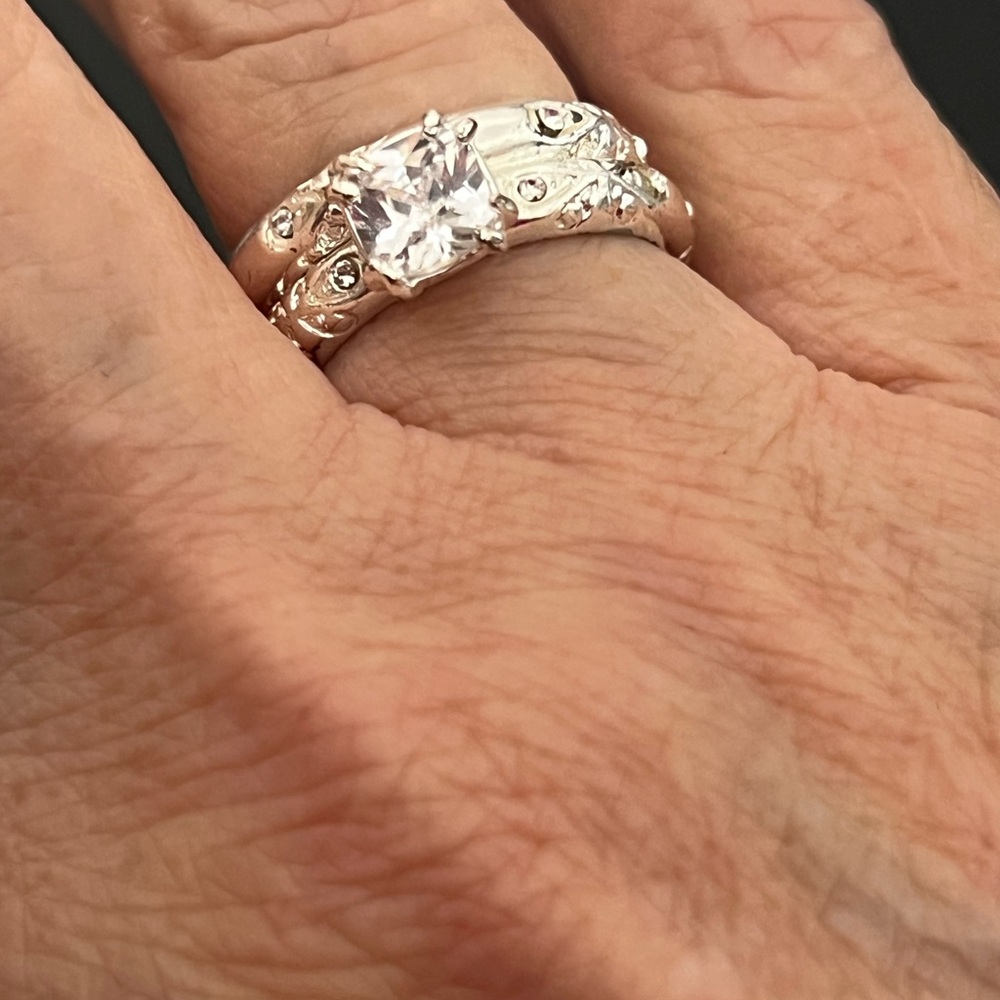 Sliver plated wedding Ring set with Clear Stone, size 7